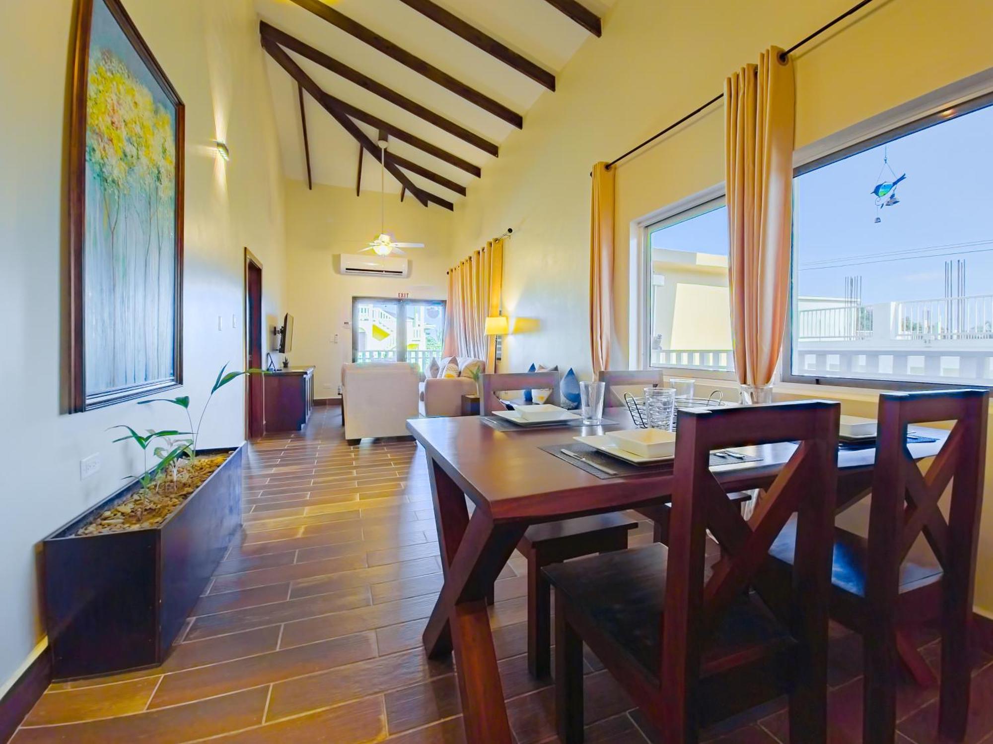 Louis' Apartments Placencia Екстериор снимка