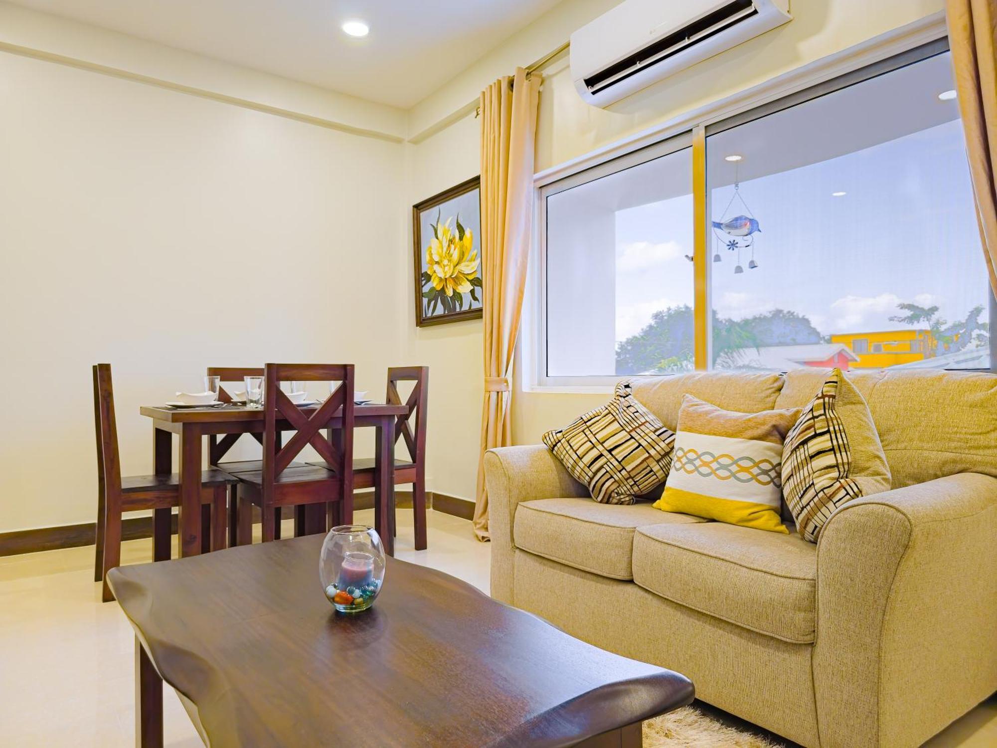 Louis' Apartments Placencia Екстериор снимка
