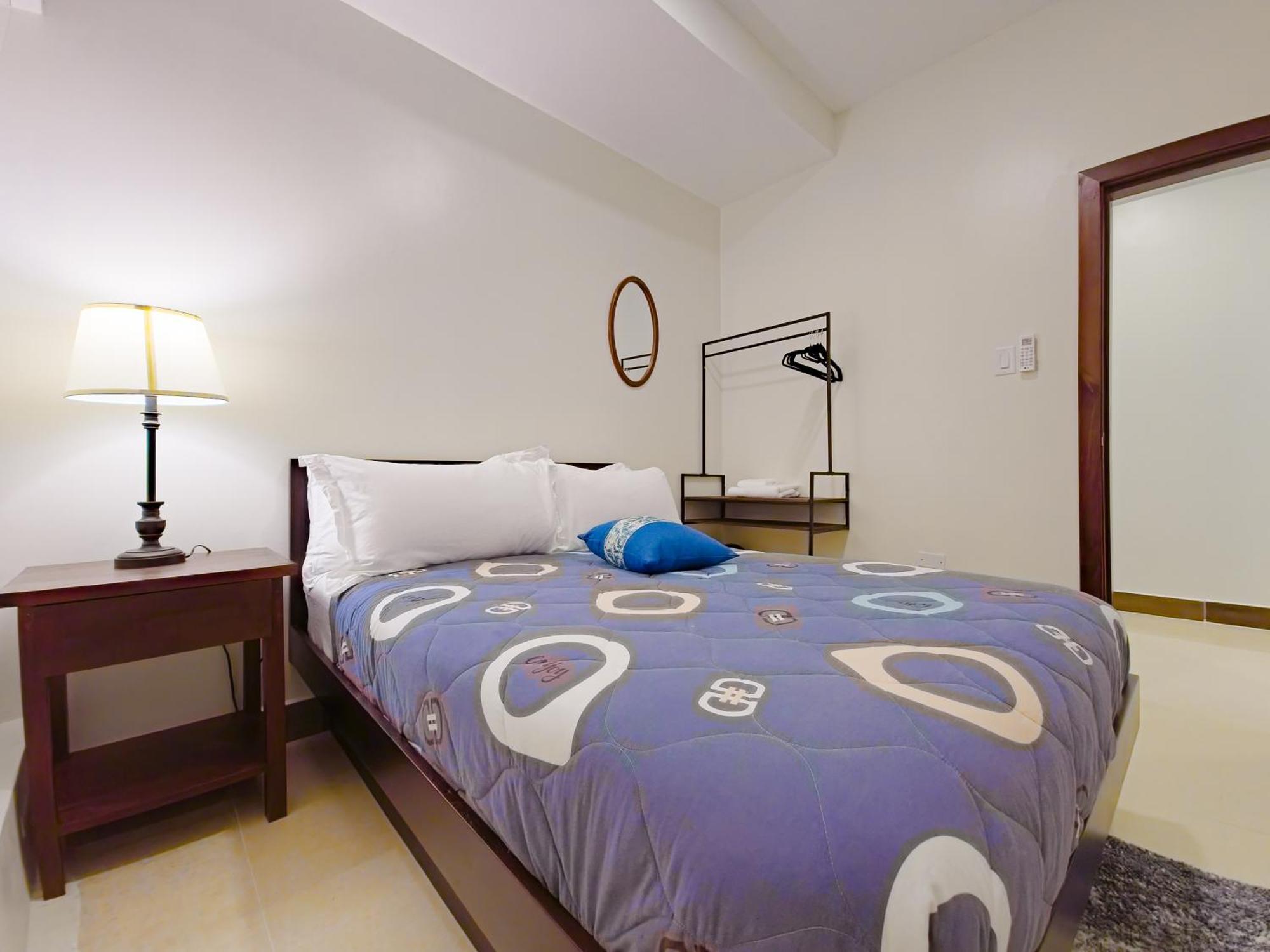 Louis' Apartments Placencia Екстериор снимка