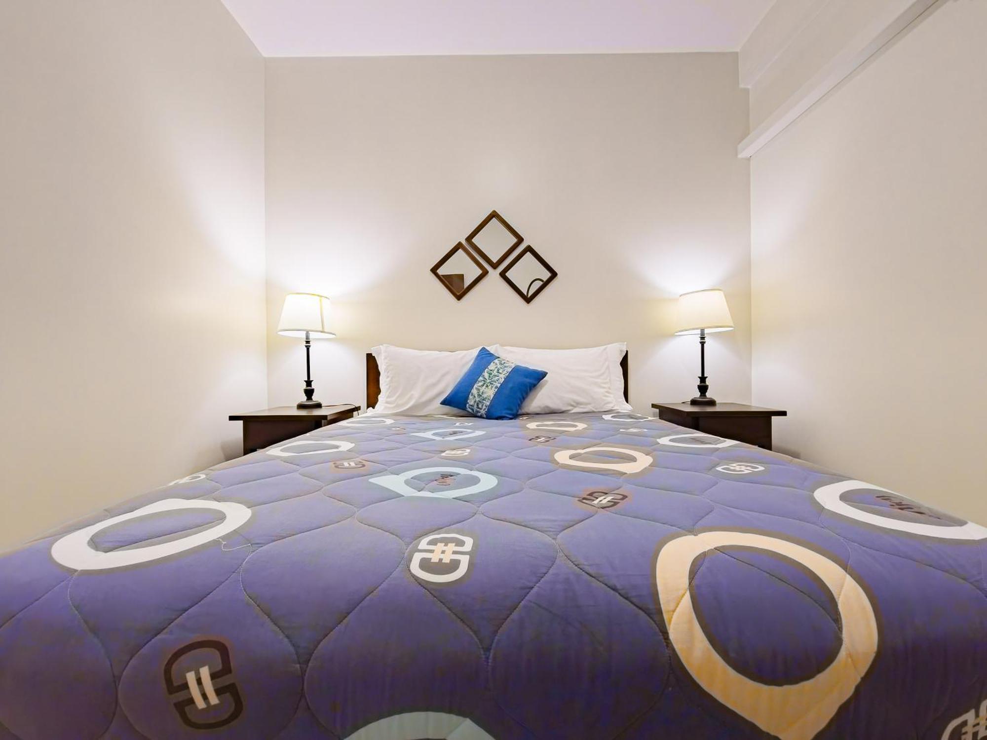 Louis' Apartments Placencia Екстериор снимка