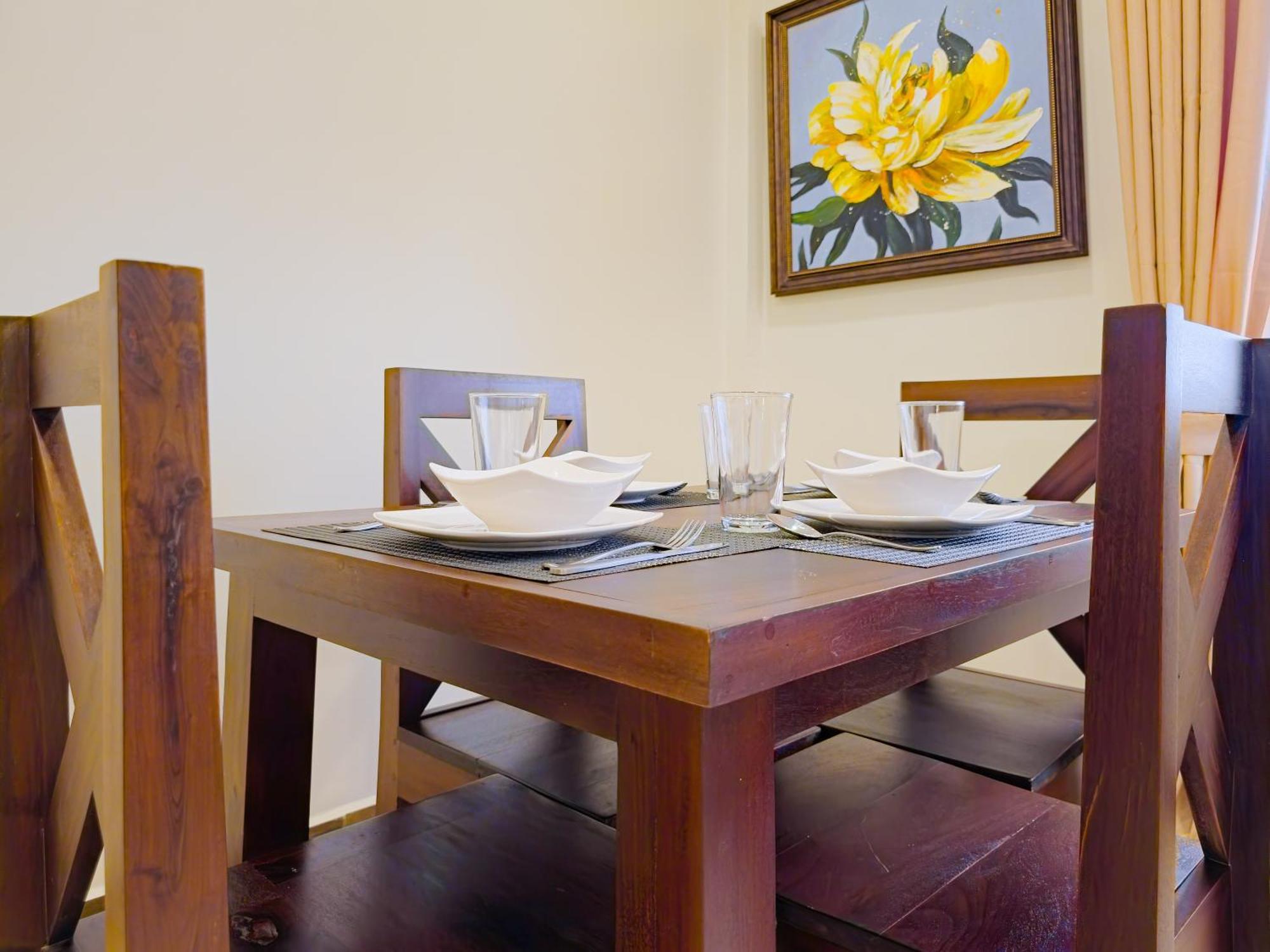 Louis' Apartments Placencia Екстериор снимка