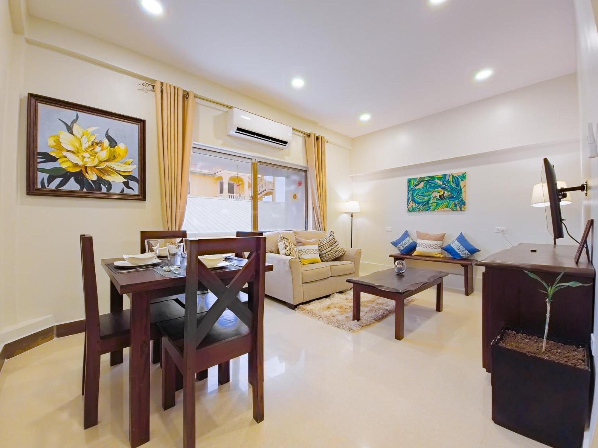 Louis' Apartments Placencia Екстериор снимка