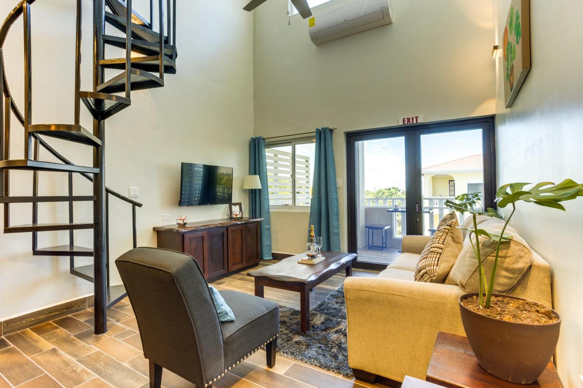 Louis' Apartments Placencia Екстериор снимка