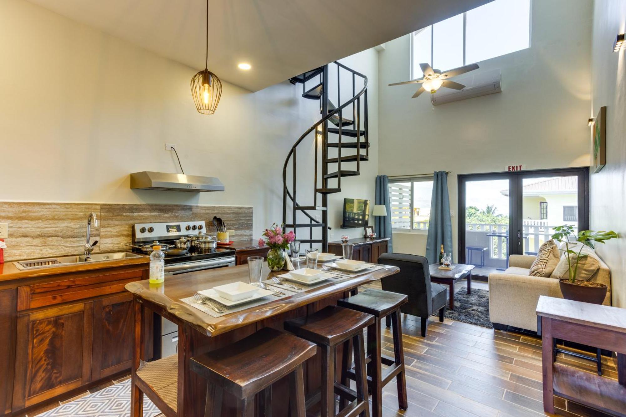 Louis' Apartments Placencia Екстериор снимка