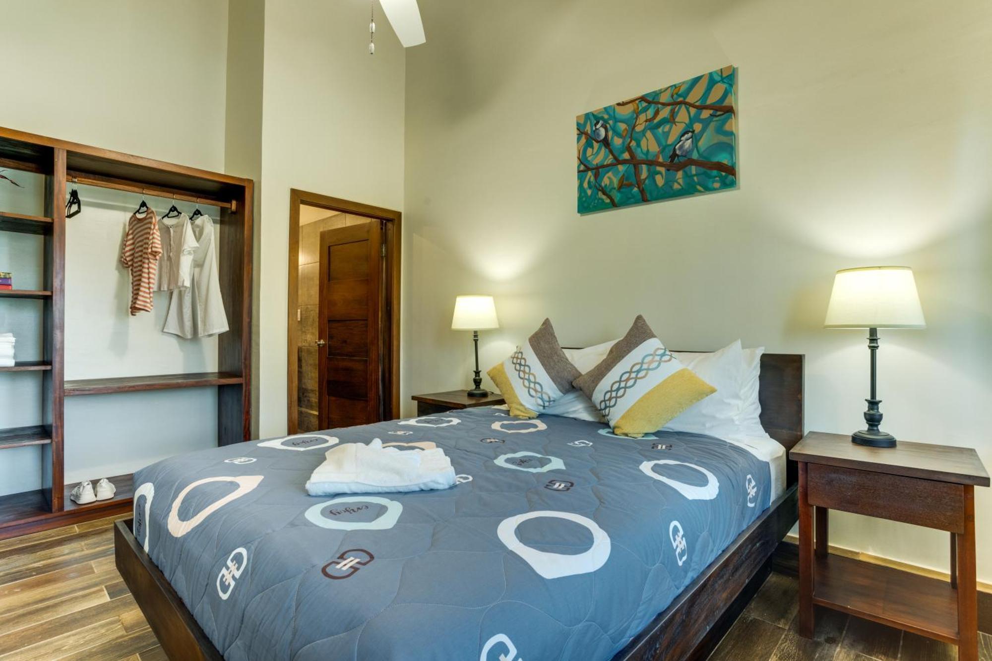 Louis' Apartments Placencia Екстериор снимка