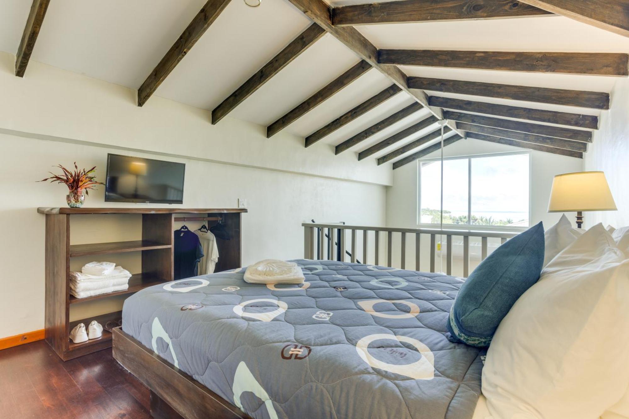 Louis' Apartments Placencia Екстериор снимка